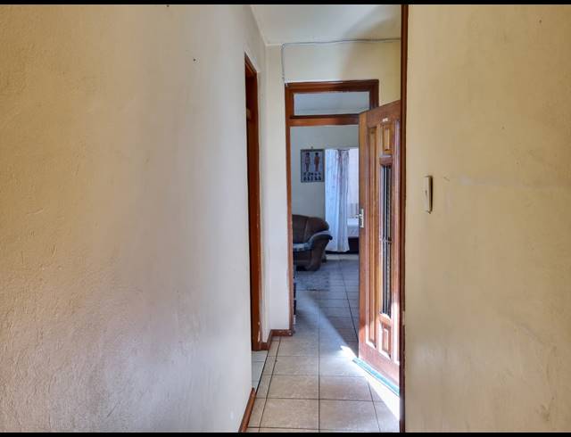 2 BEDROOM FLAT FOR SALE IN UMBILO